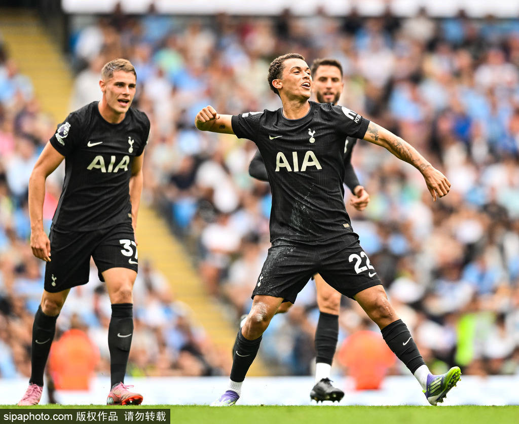 英超-特拉福德送礼约翰逊建功 曼城主场0-2热刺遭赛季首败